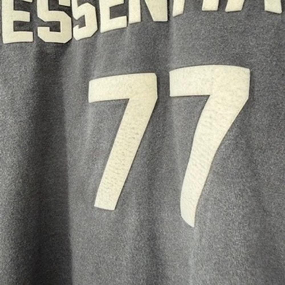 Fear of God Essentials 77 Football Tee Washed Charcoal Grey Cropped Size M - Picture 7 of 13